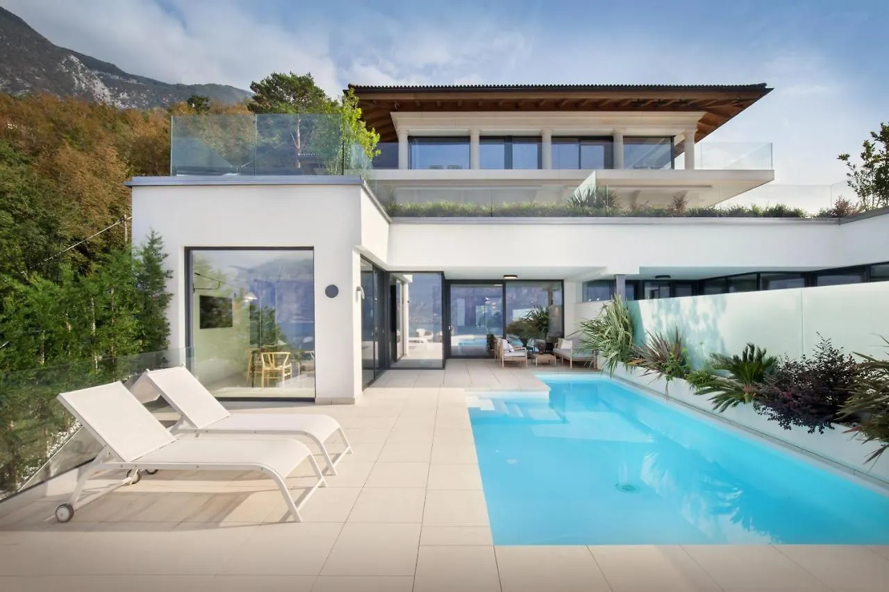 Апартаменты Residenza Dimora Privata With Pool Мальчезине 0*,  Италия